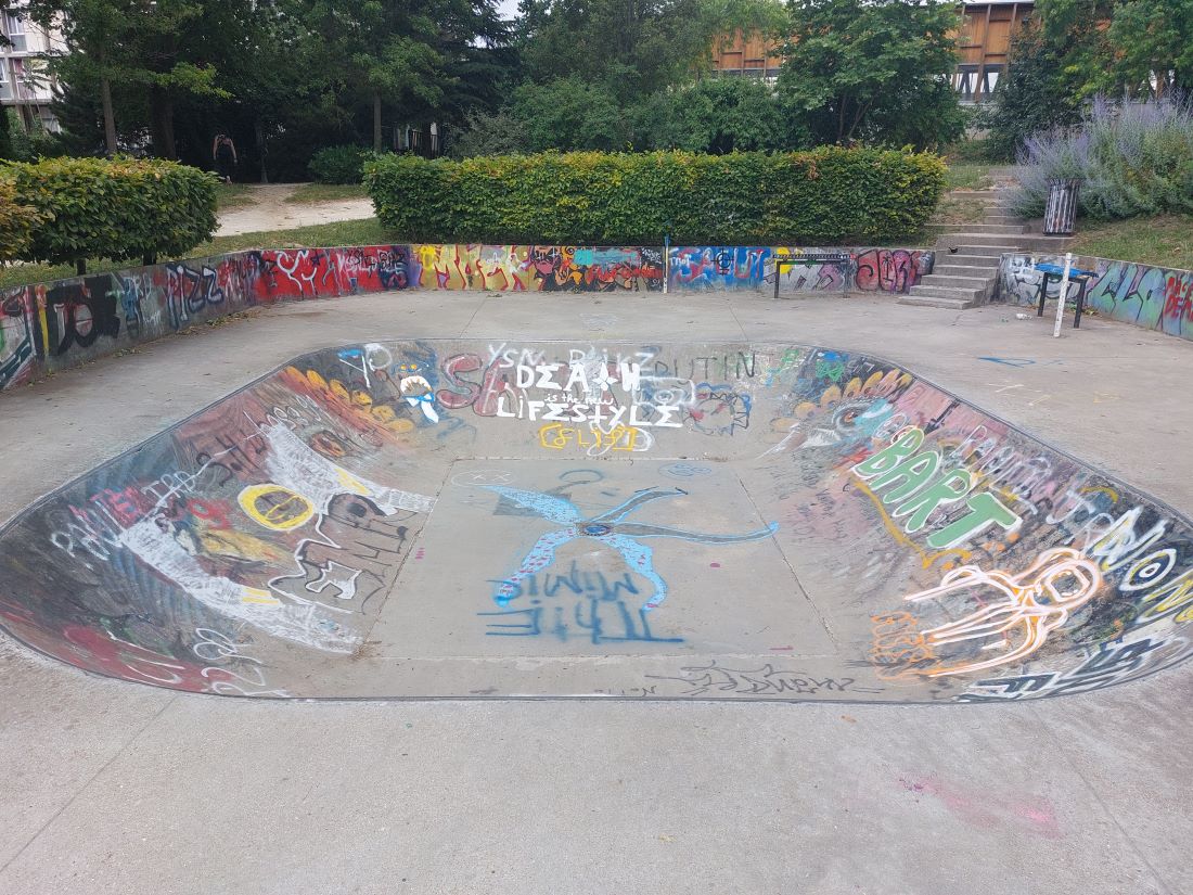 Parc Simmonin Cachan Skate Spot