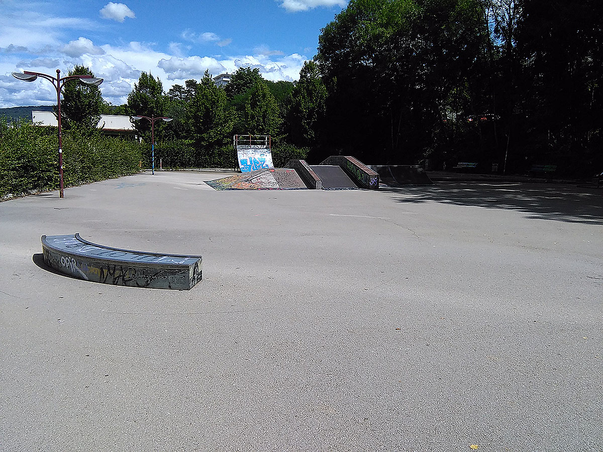 Gare Lons le Saunier Skate Spot