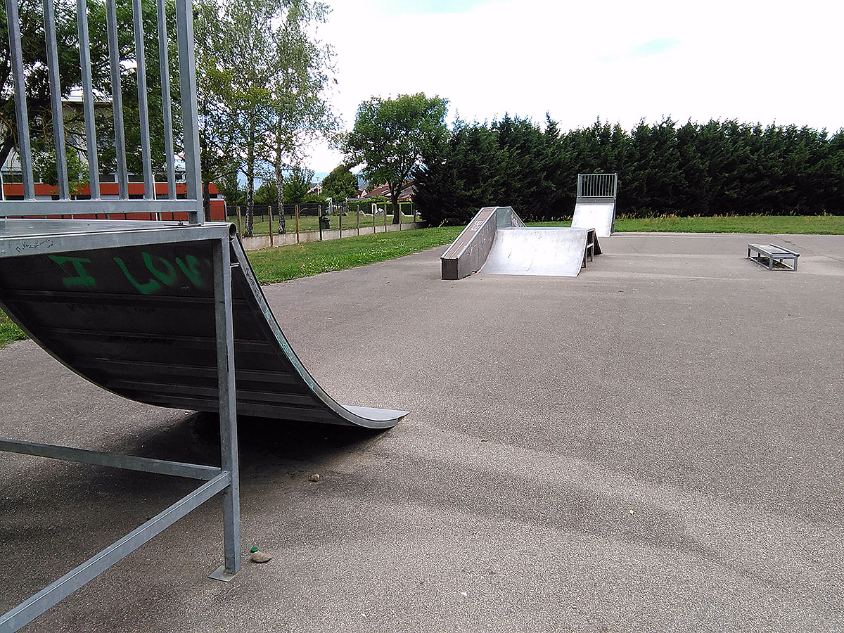 Les 3 Coeurs Réguisheim Skate Spot