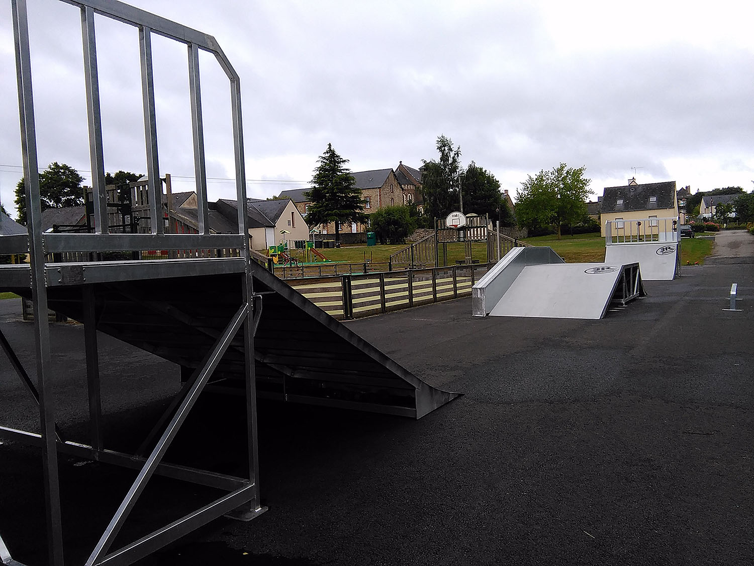Salle des Sports Pléchâtel Skate Spot