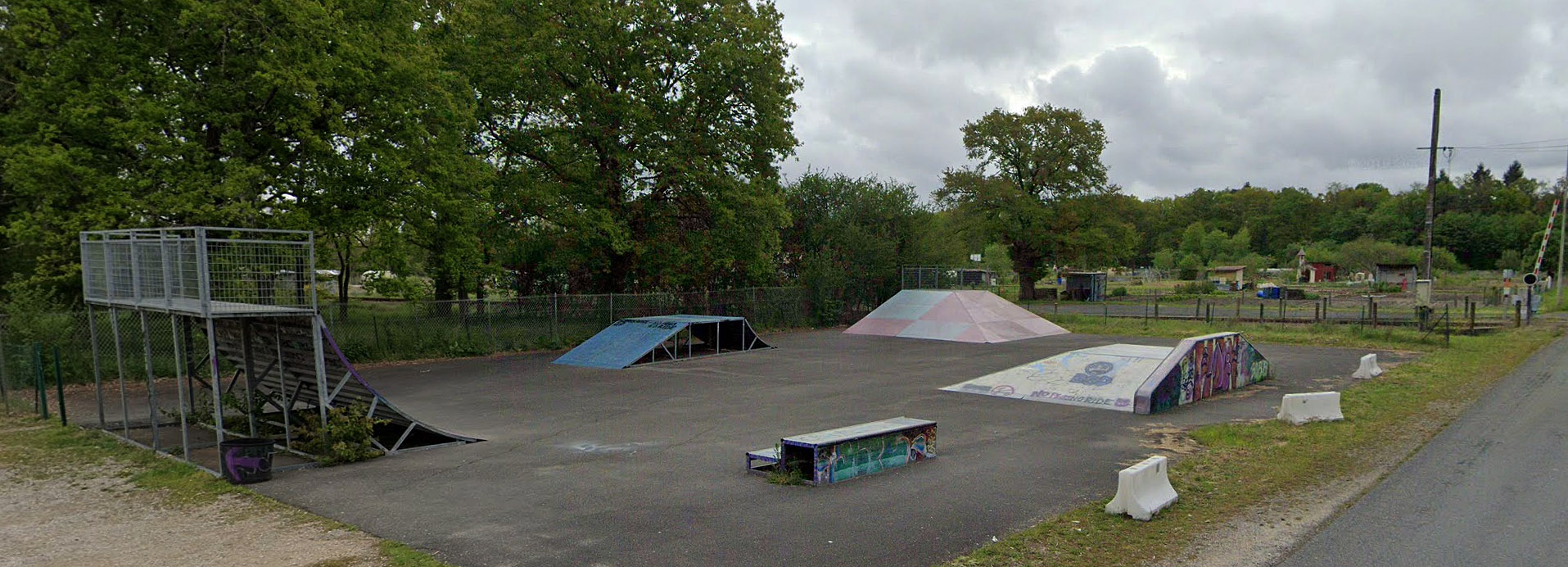 ZI Les Cousseaux Salbris Skate Spot
