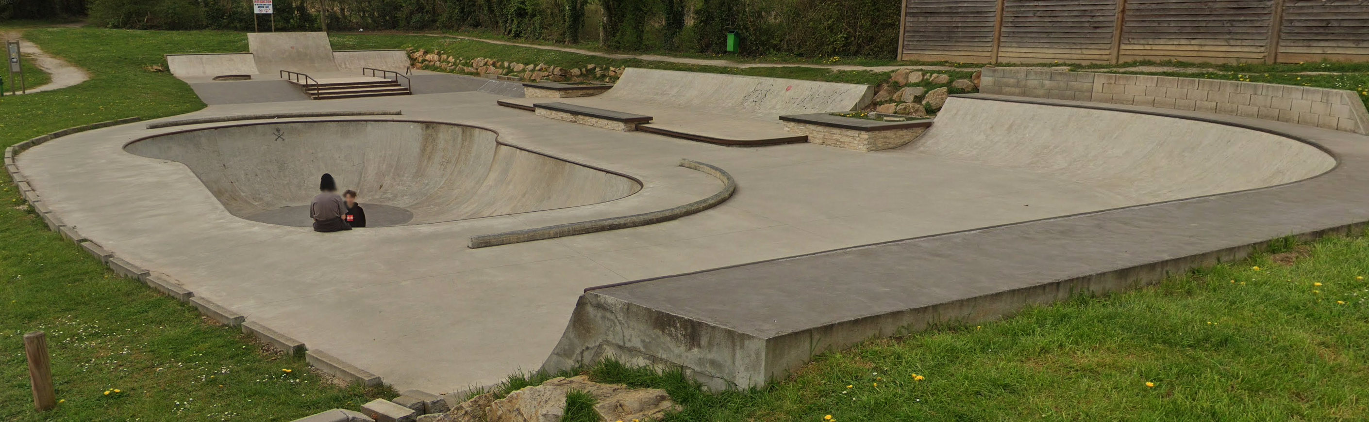 Les Granges Mortagne au Perche Skate Spot