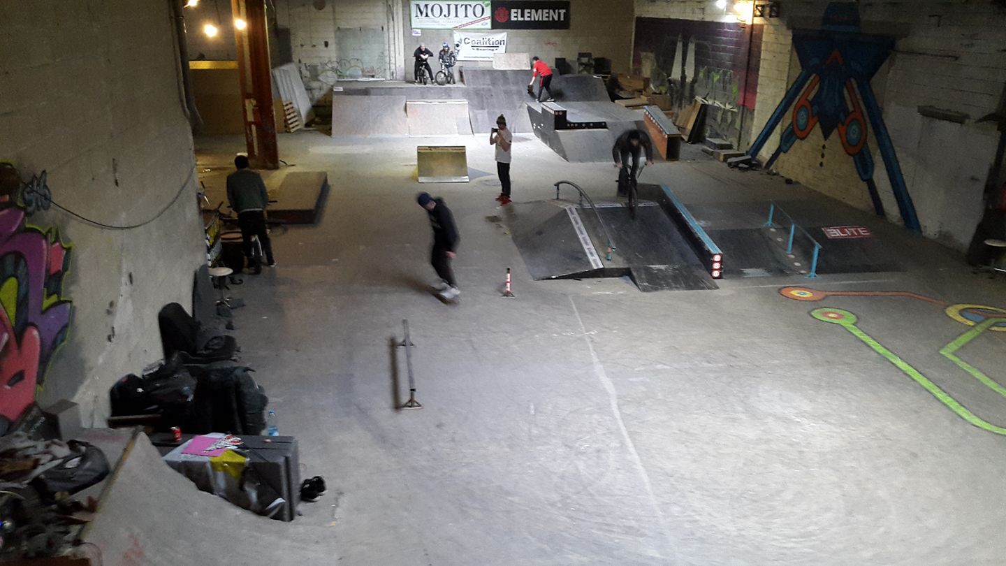 546 Villeneuve Saint Germain Skate Spot