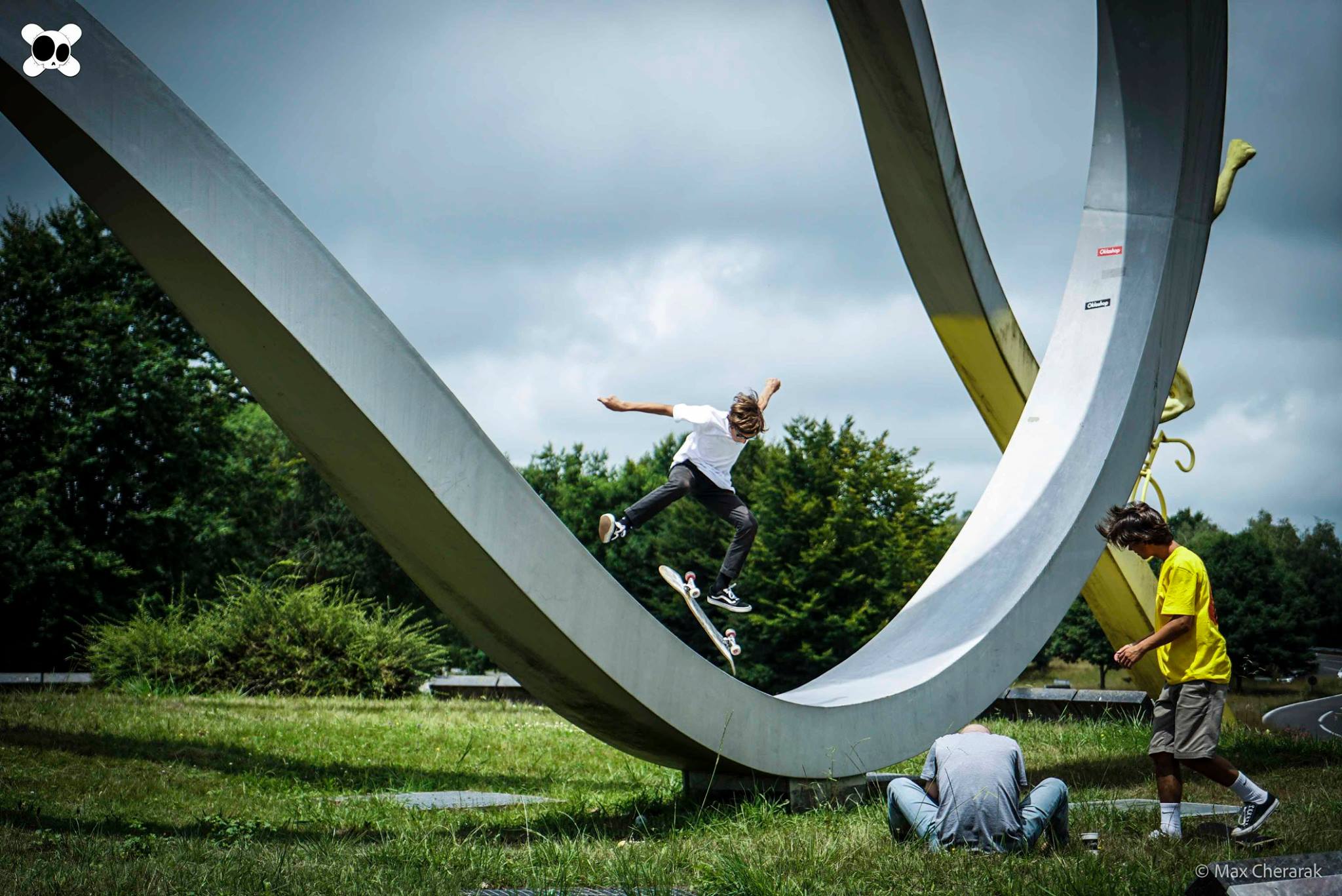 Aire des Pyrénées Ger Skate Spot
