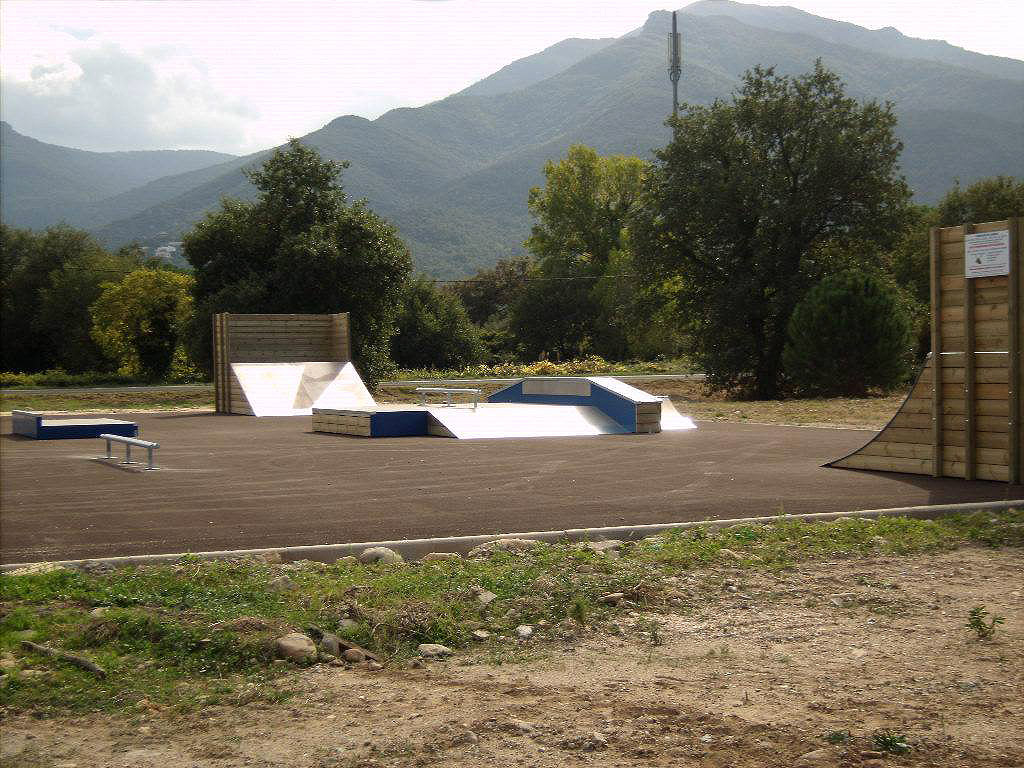 Le Cimetière Sorède Skate Spot