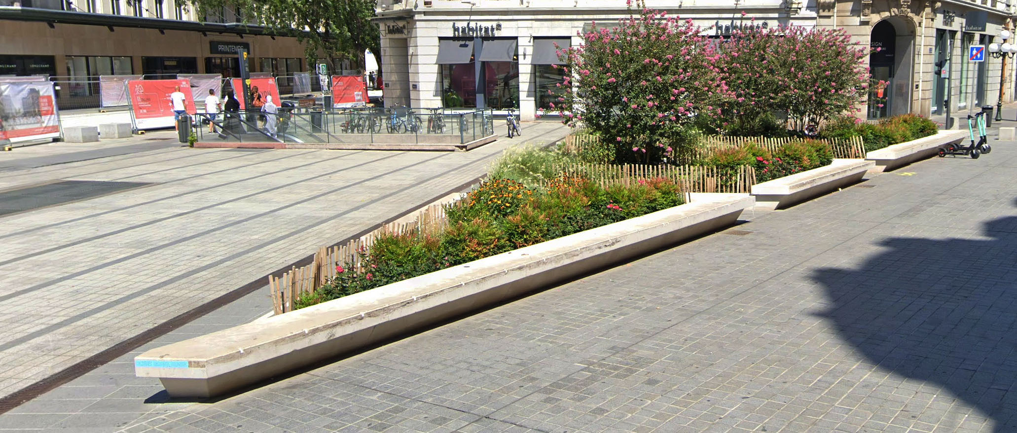 Place de la République Lyon Skate Spot