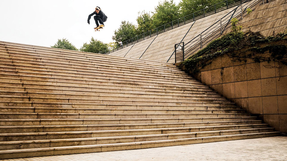 The 25 stairs Lyon Skate Spot
