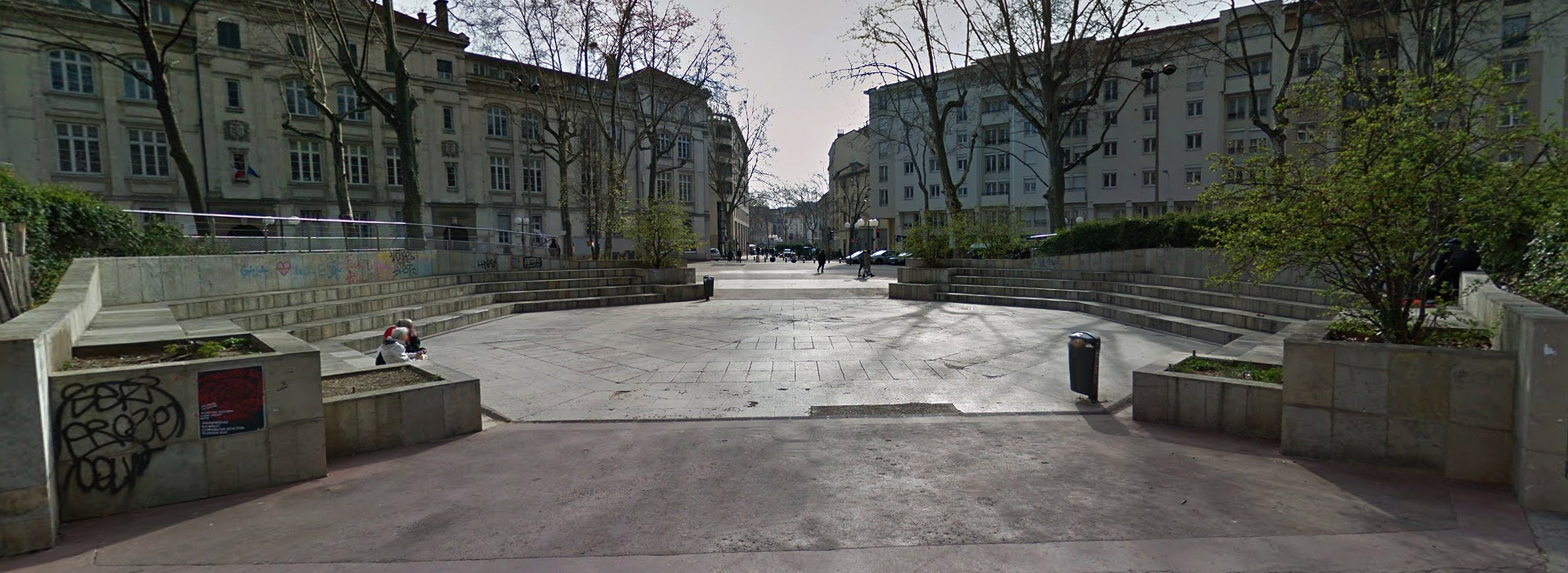 Place Guichard Lyon Skate Spot