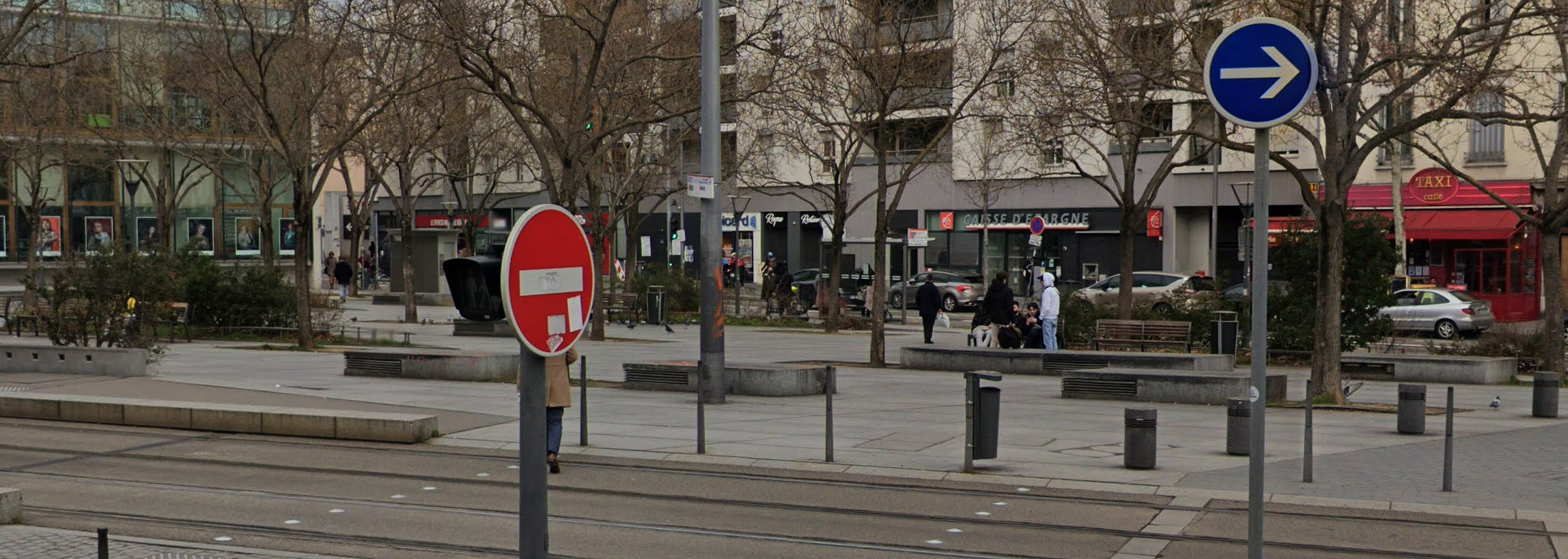 Médiathèques Bachut Lyon Skate Spot
