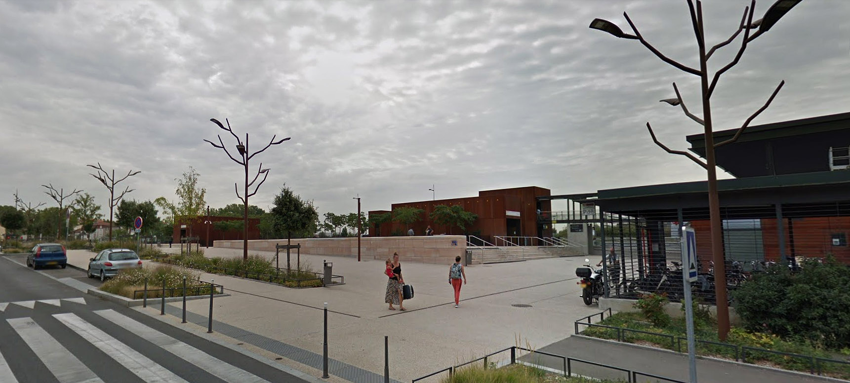 Oullins Gare Est Oullins Skate Spot