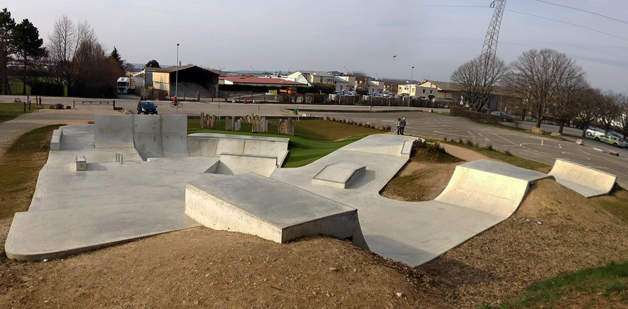 Parc des Sports Ambérieu en Bugey Skate Spot