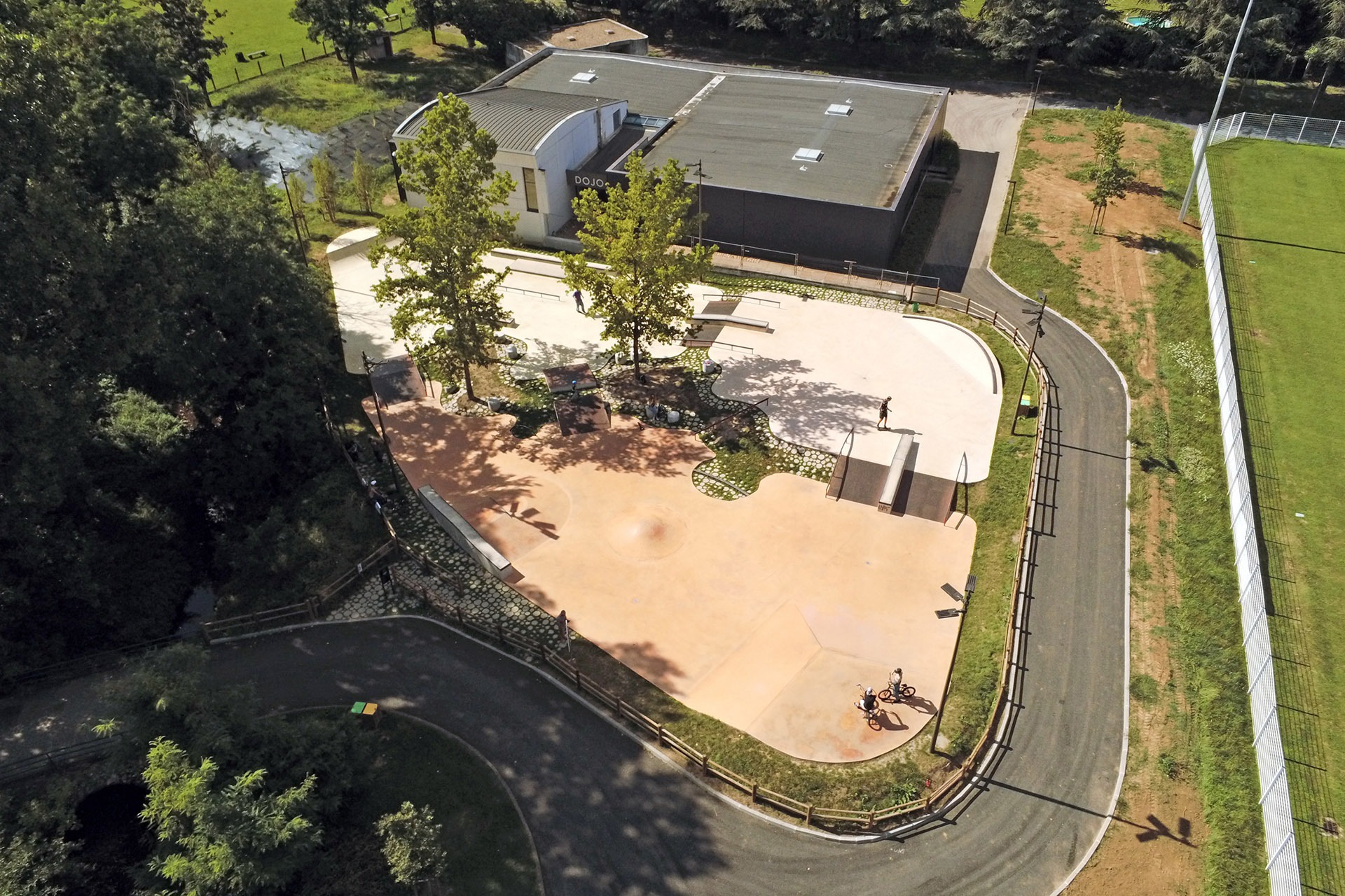 Dojo Villefranche-sur-Saône Skate Spot
