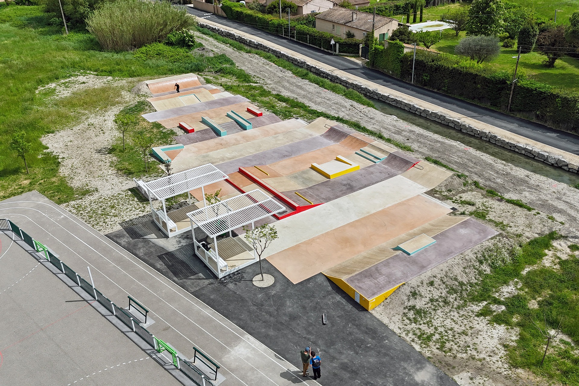 Pré du May Caumont-sur-Durance Skate Spot