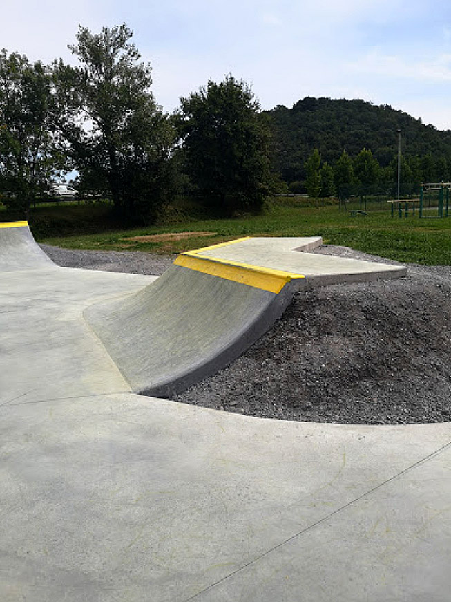Le Lagoin Assat Skate Spot