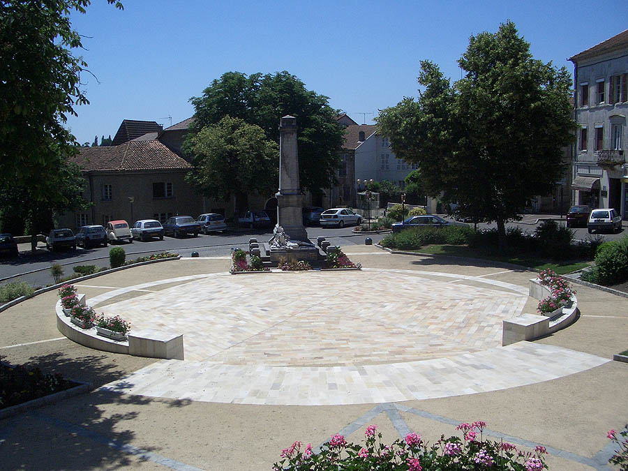 Église Hagetmau Skate Spot