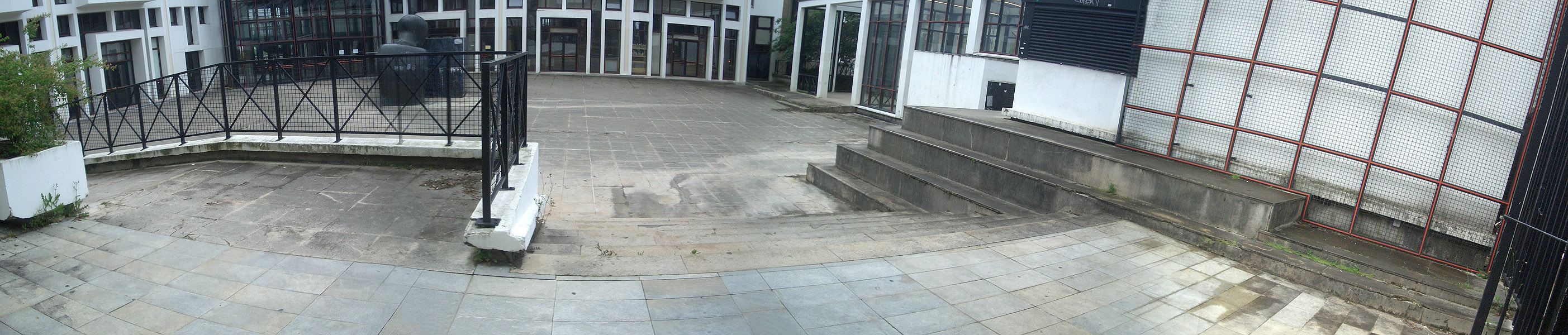 Médiathèque Demy Nantes Skate Spot