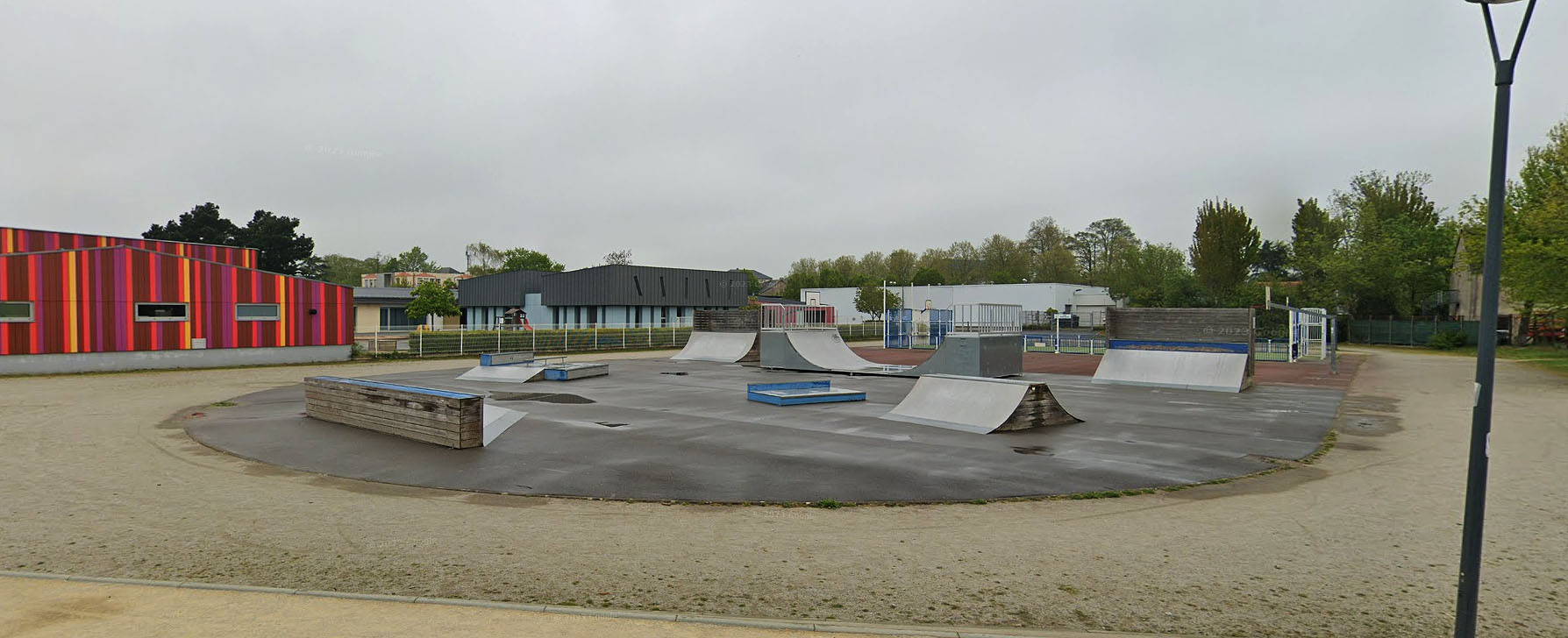 Plan d' eau Nort sur Erdre Skate Spot