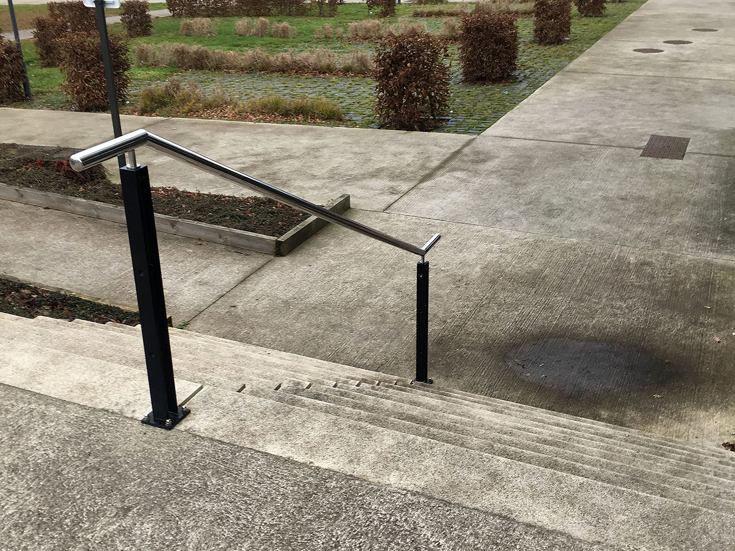 Spar Orvault Skate Spot