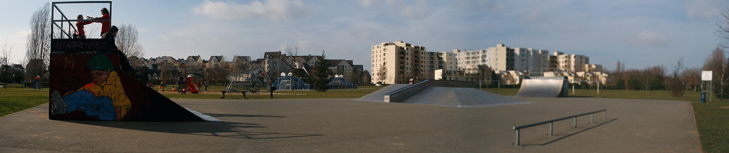 Parc Mekenheim Le Mée sur Seine Skate Spot