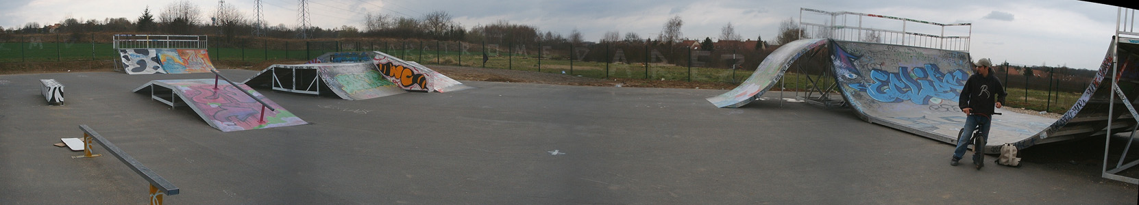 Parc des sports Vauréal Skate Spot