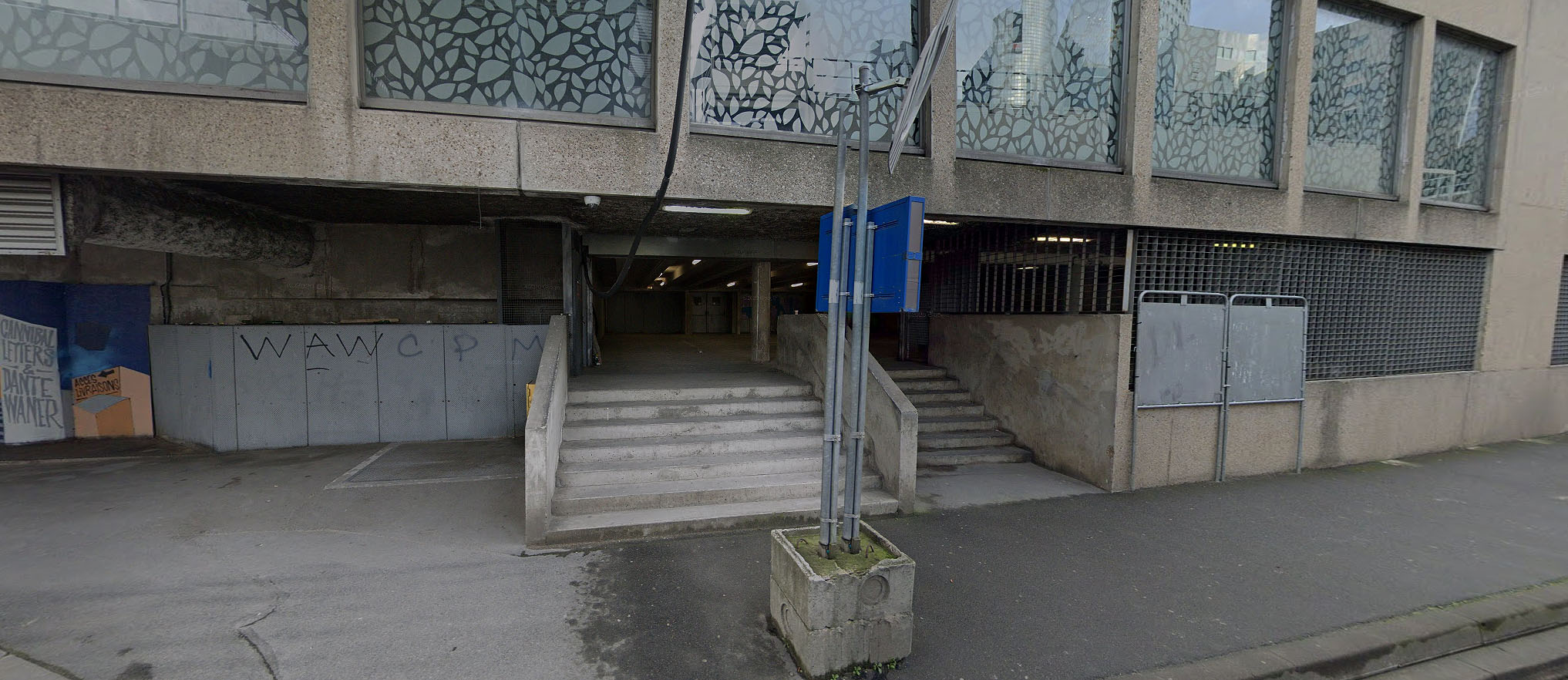 Demi Lune street Puteaux Skate Spot