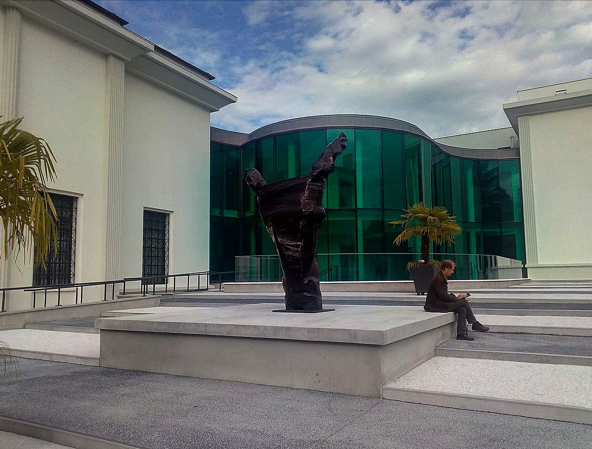 Musée des Beaux Arts Pau Skate Spot