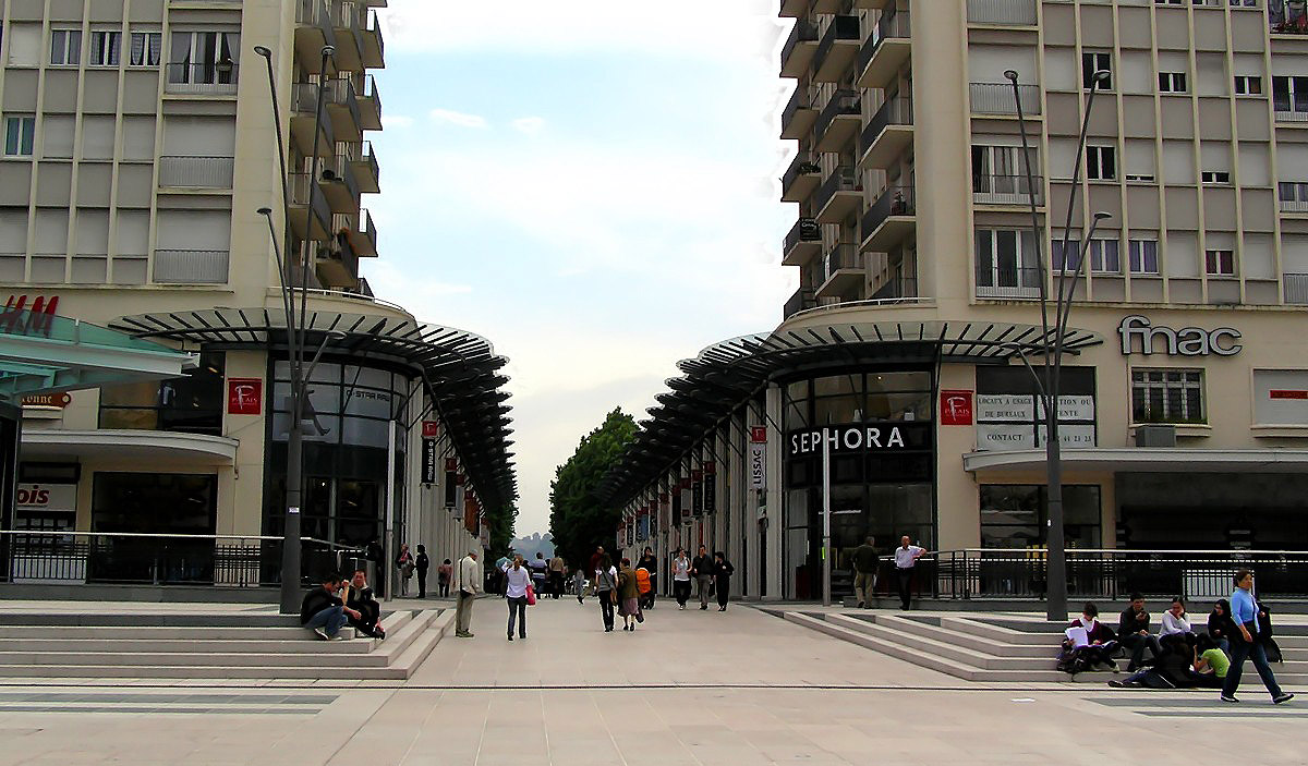 La Fontaine Pau Skate Spot