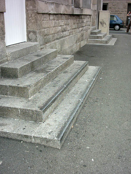Théâtre de Cornouaille Quimper Skate Spot