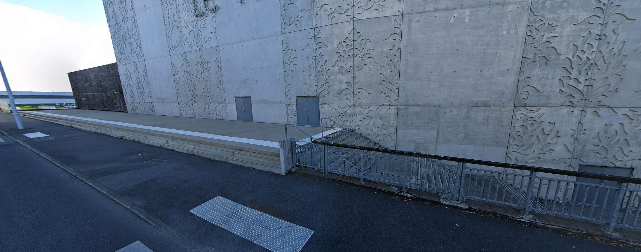Le Théâtre Saint Nazaire Skate Spot