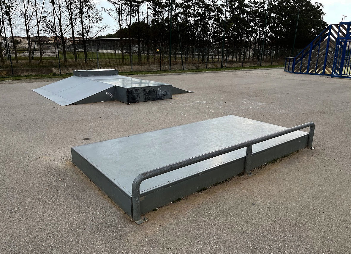 Stade Vaquerin Valras Plage Skate Spot