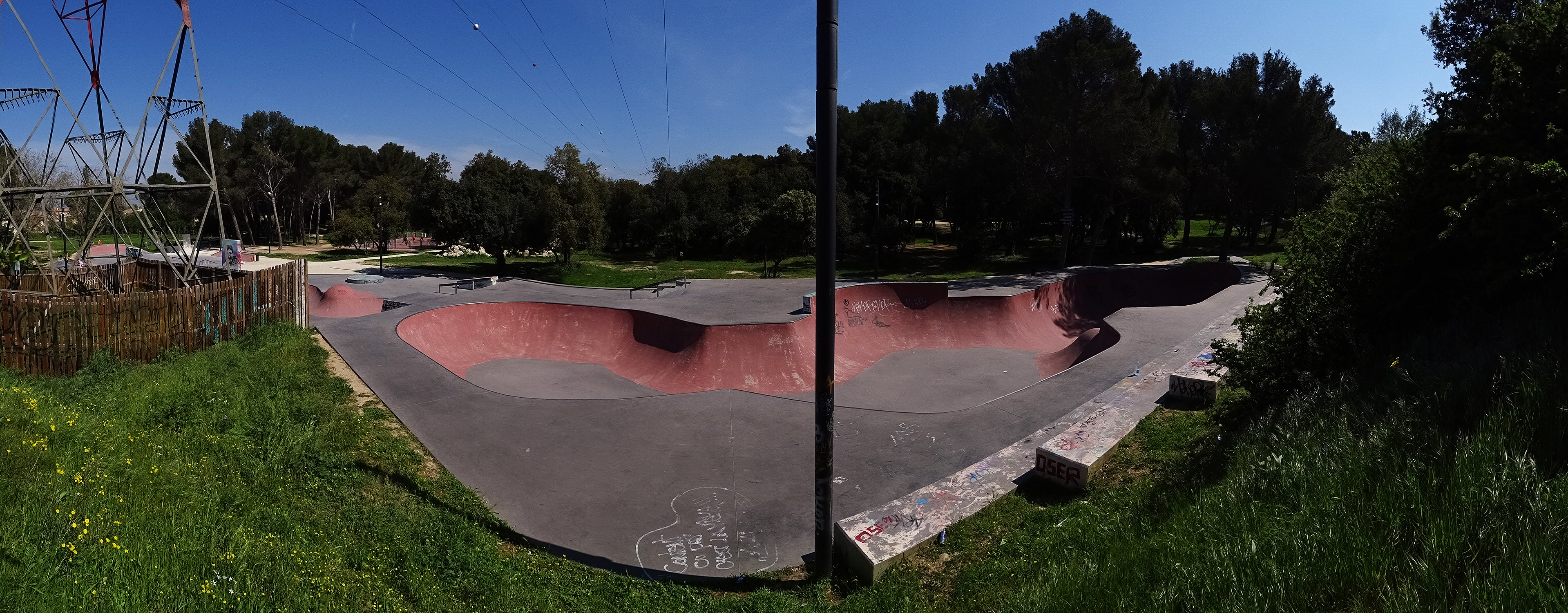 Parc Guelfucci Istres Skate Spot