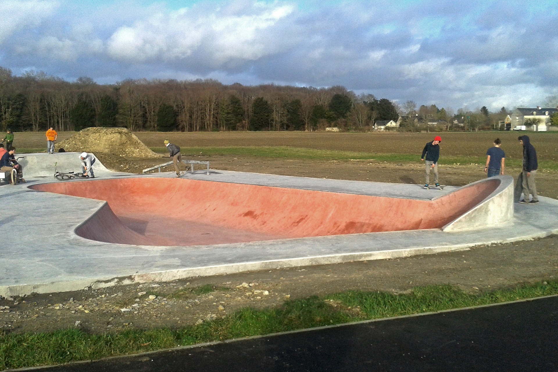 Beaumont Beaumont en Véron Skate Spot