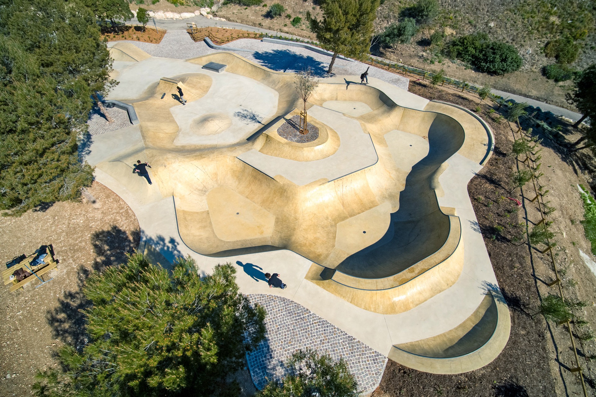 Stade Arnaud Carry le Rouet Skate Spot