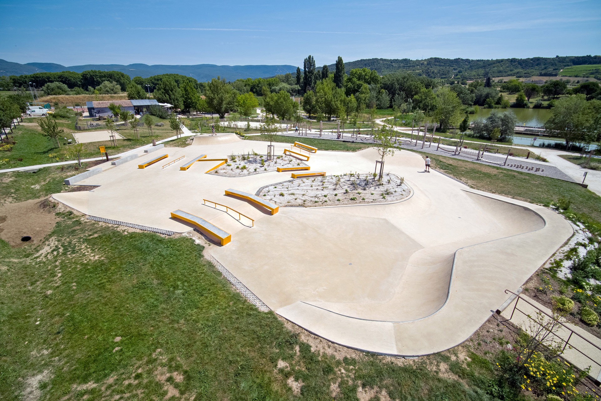 Plan d' Eau Apt Skate Spot