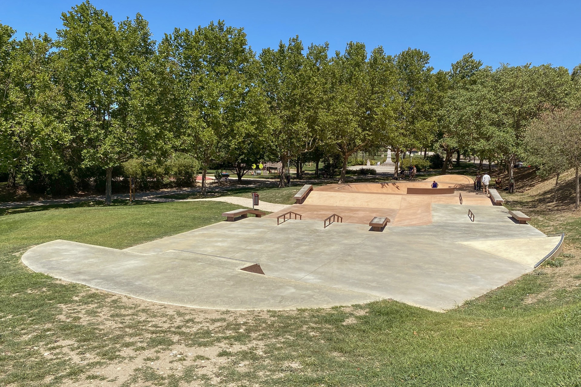 Parc Louis Aragon Portes lès Valence Skate Spot