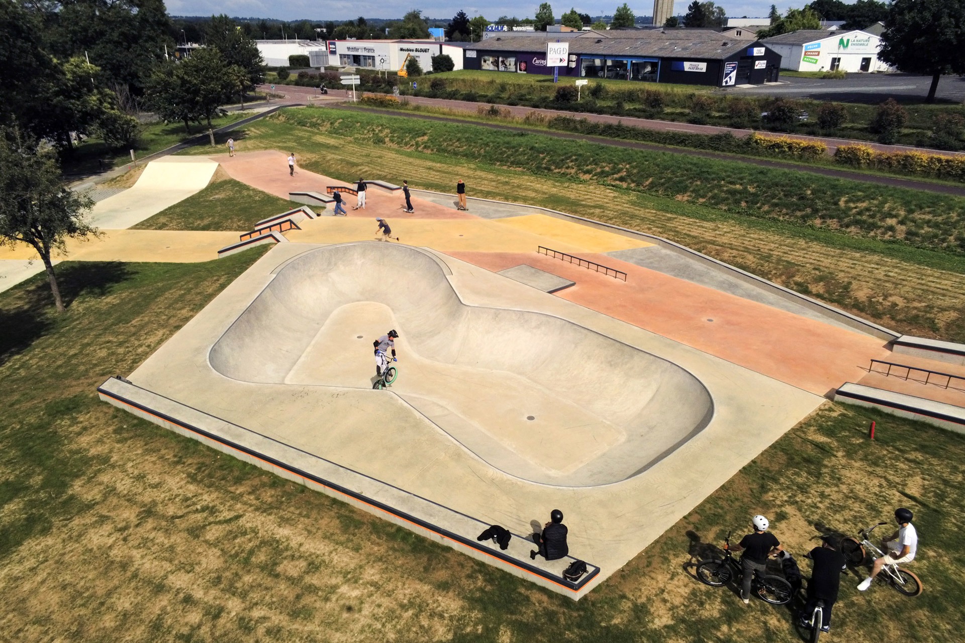 Espace Glisse Saint Lô Skate Spot