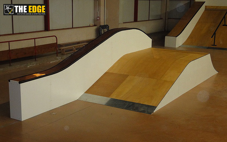 Le Globe Carvin Skate Spot
