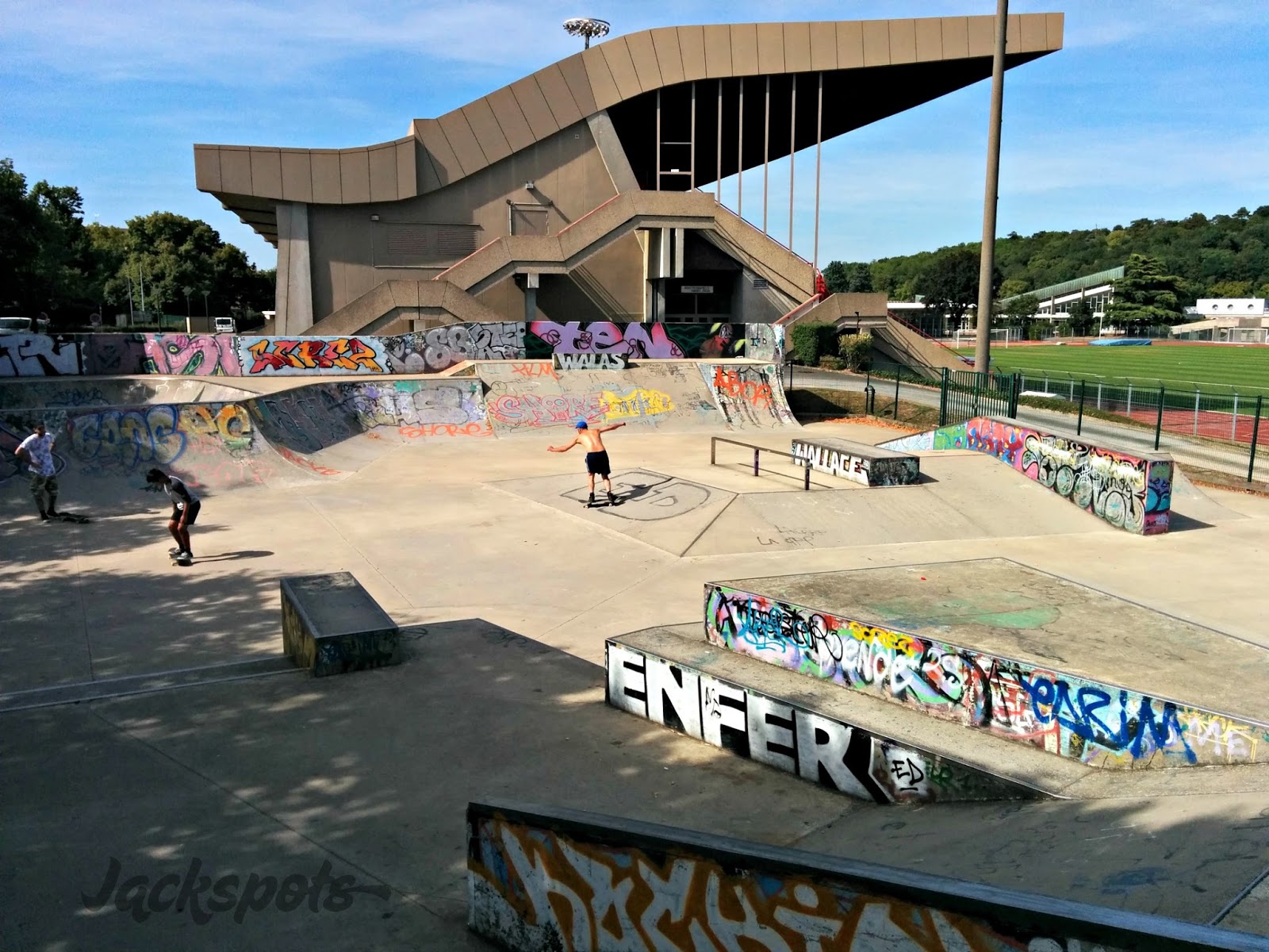 Stade Marinelli Melun Skate Spot