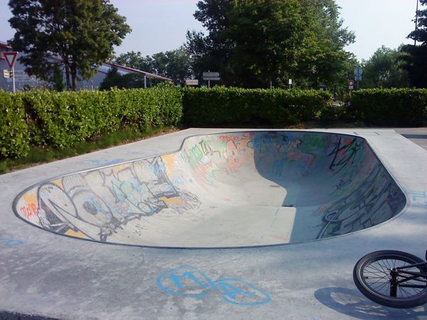 Cran Gevrier Annecy Skate Spot