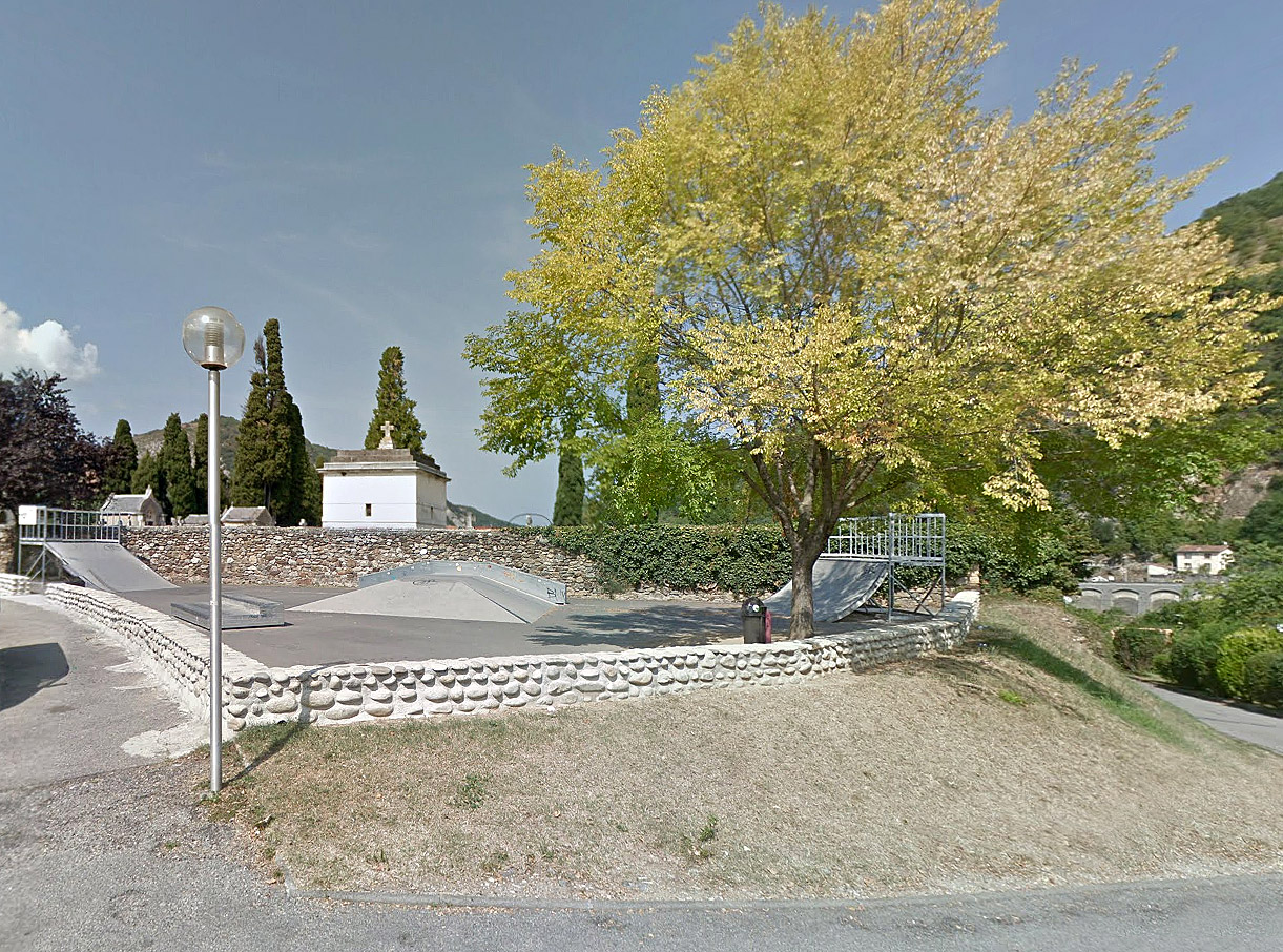Cimetière Foix Skate Spot