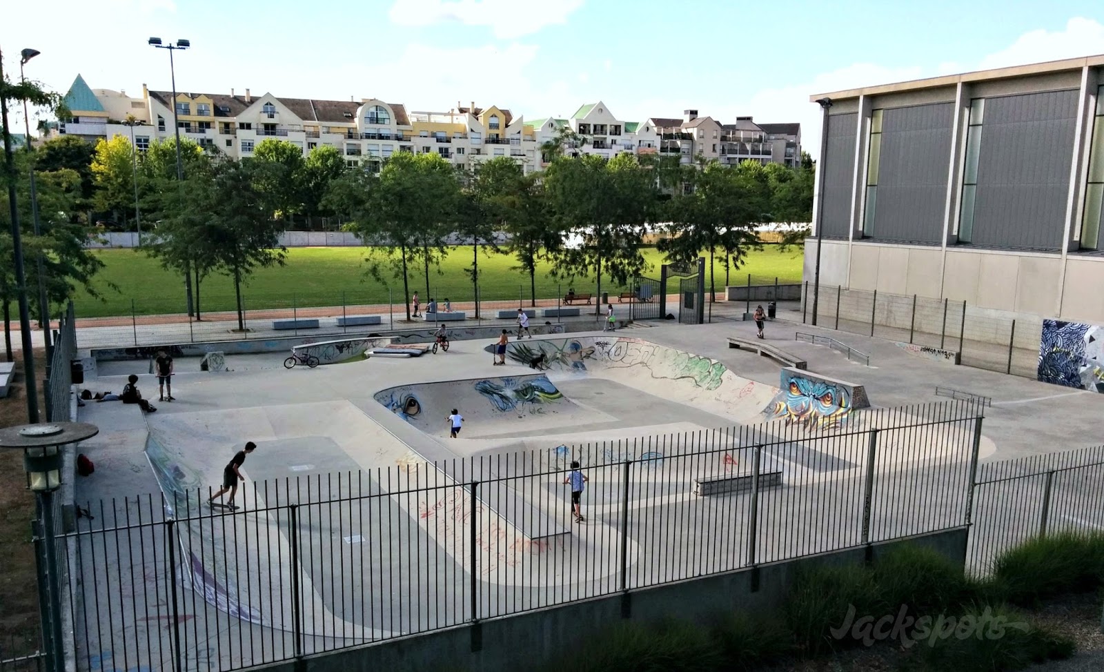 Parc Ricard Rueil Malmaison Skate Spot