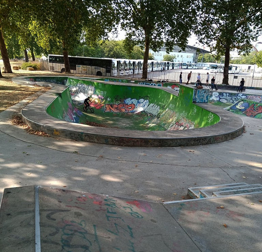 Les Arènes Metz Skate Spot