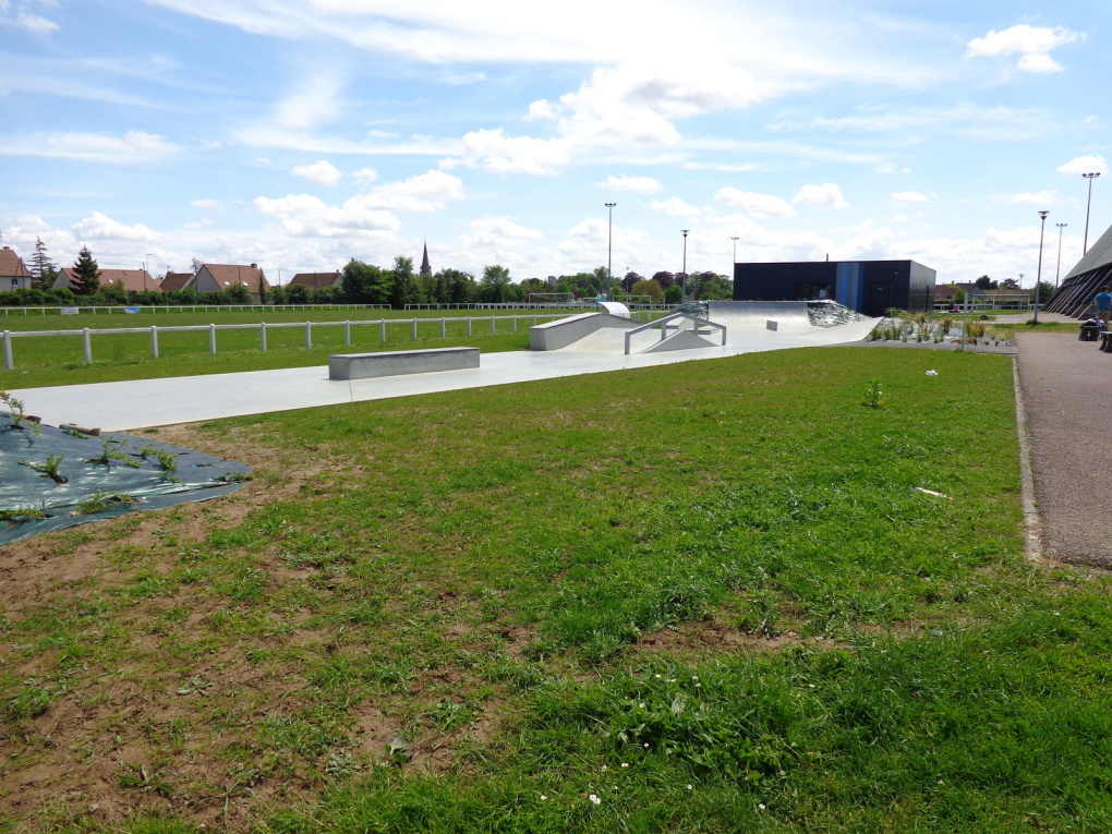 Gymnase Lorier Thue et Mue Skate Spot