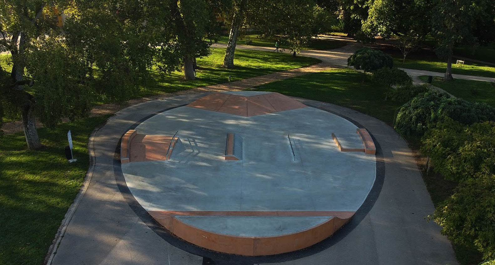 Parc Nouelle Chalon sur Saône Skate Spot