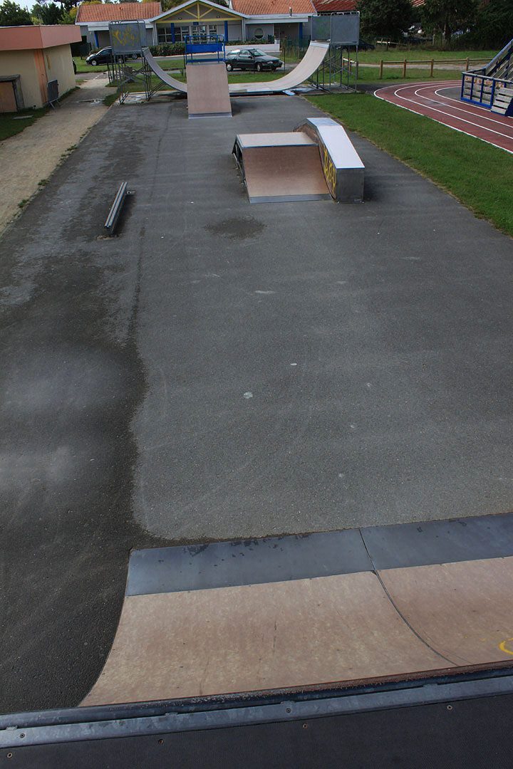 Les Milles Clubs Arès Skate Spot