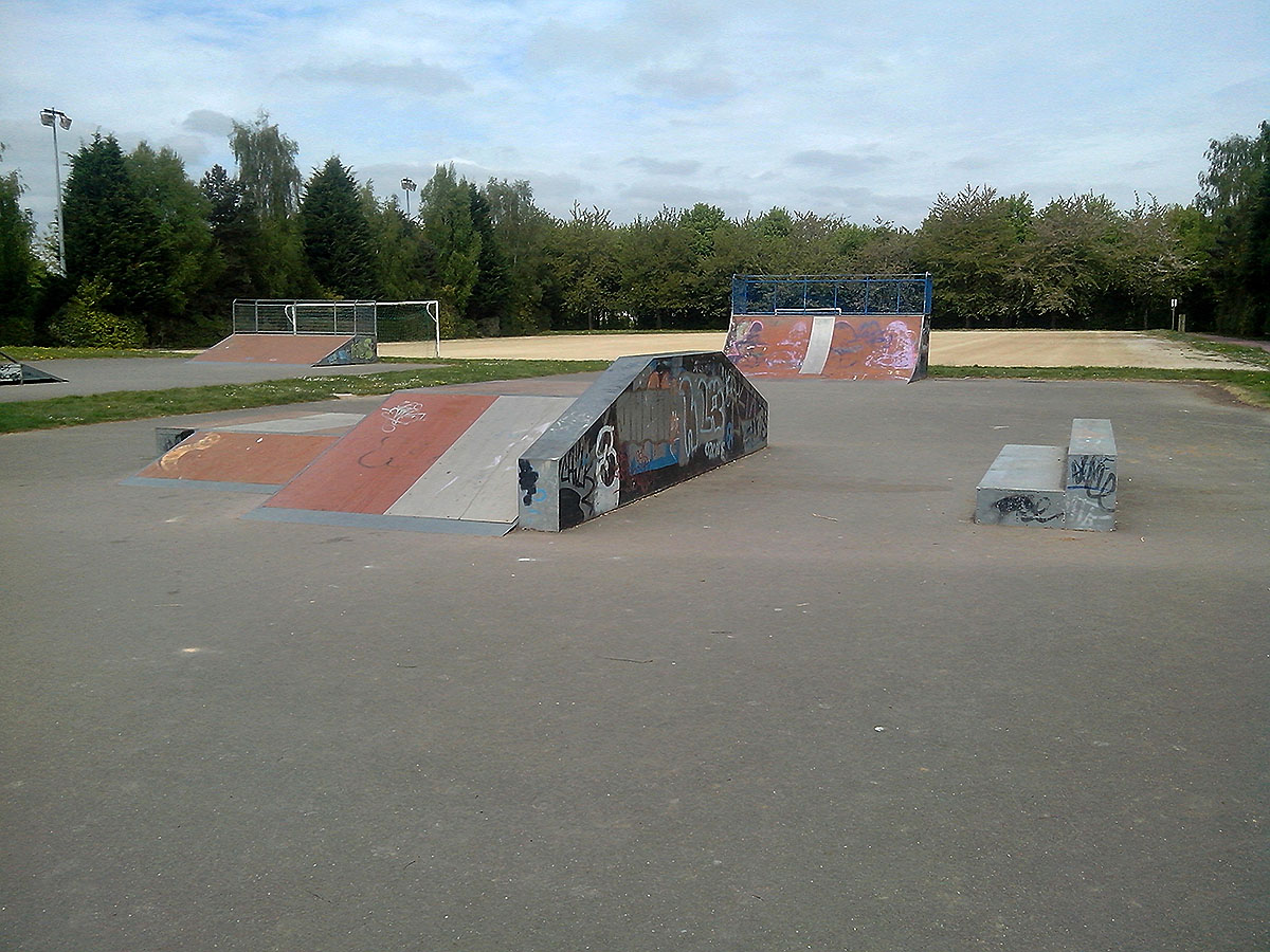 Lycée Monod Le Rheu Skate Spot