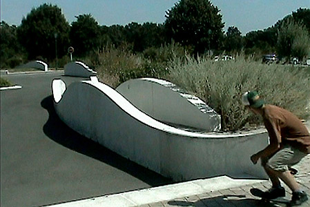 Place de l' Église La Chapelle sur Erdre Skate Spot