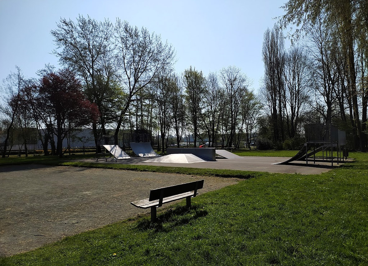Plaine d’ Aventure Villaines la Juhel Skate Spot