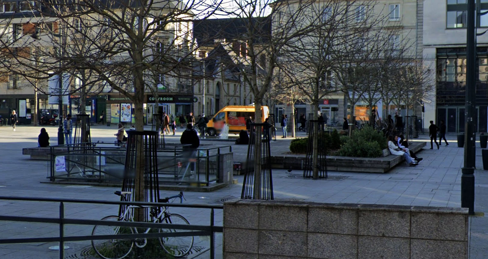 Place Hoche Rennes Skate Spot