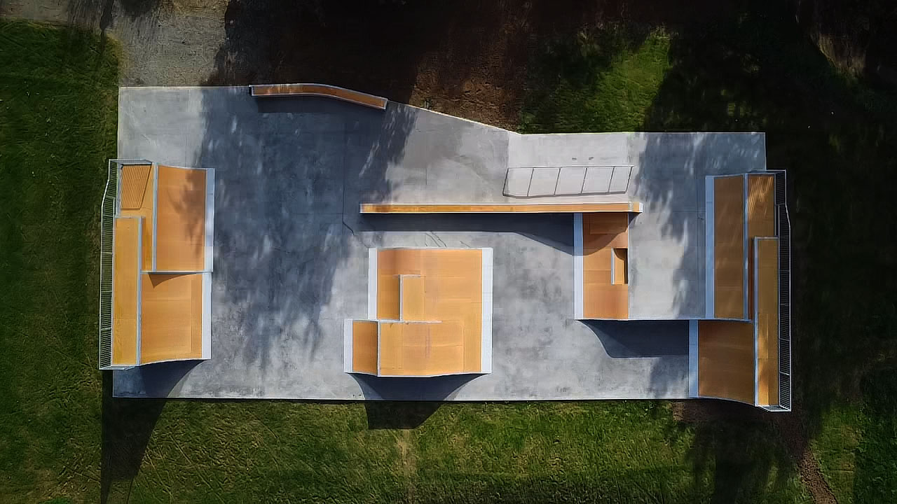 Plan D' Eau Acigné Skate Spot